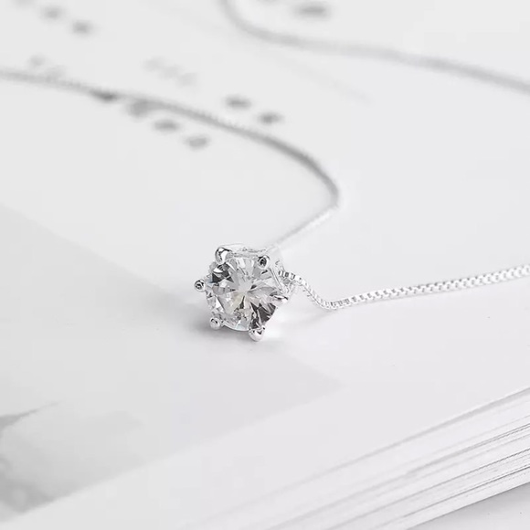 🔵𝟲𝟱%𝗢𝗙𝗙 𝗯𝘂𝗻𝗱𝗹𝗲𝘀 𝟯+🔵 NEW CZ Silver Charm Necklace - Picture 4 of 10